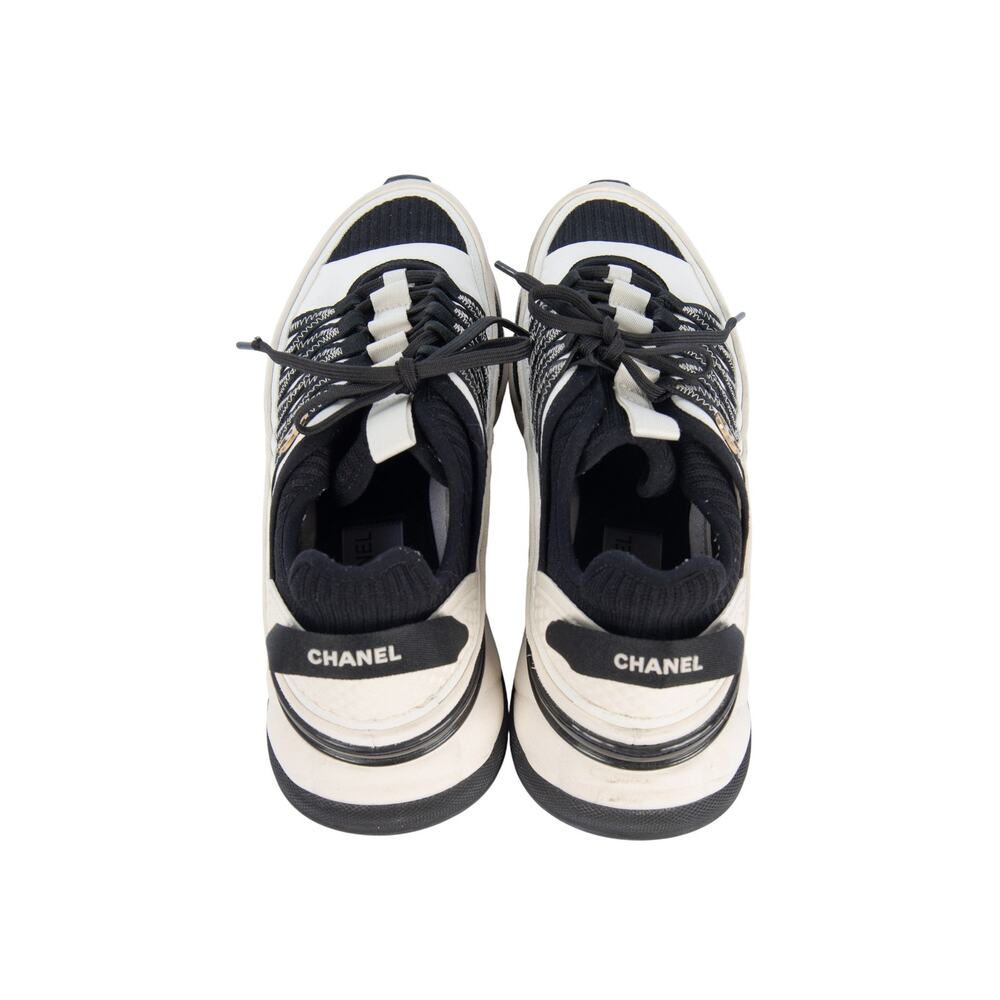 CHANEL White Suede Trainers Sneakers Size 42 - Picture 3 of 4